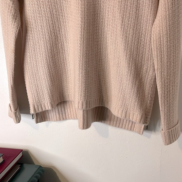 Cynthia Rowley Blush Pink 100% Cashmere Waffle Knit Henley Style Sweater Sz S - Picture 6 of 9